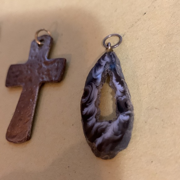 Two pendants - Picture 2 of 5